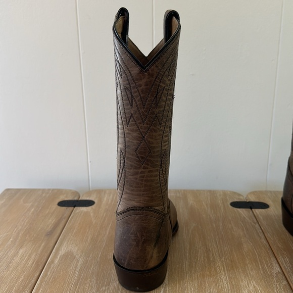 Frye Billy Pull On Western Boot - Picture 8 of 16